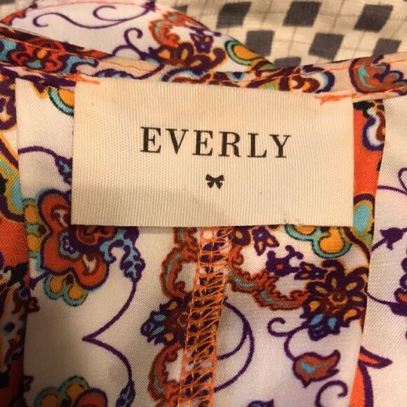 Everly Boho Open Front Cardigan - Size Medium - Picture 10 of 11